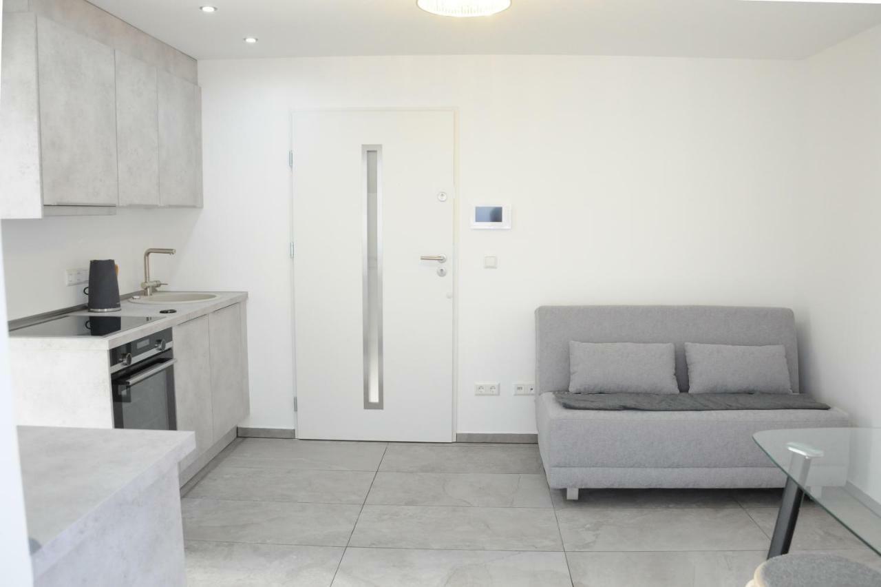 Kleine Studio-Wohnung, Kontaktloser Check-In 멕켄뷔렌 외부 사진