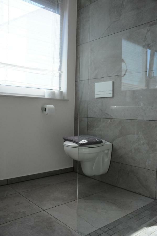 Kleine Studio-Wohnung, Kontaktloser Check-In 멕켄뷔렌 외부 사진